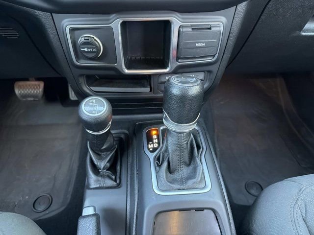 Used 2019 Jeep Wrangler Unlimited Sport image 27