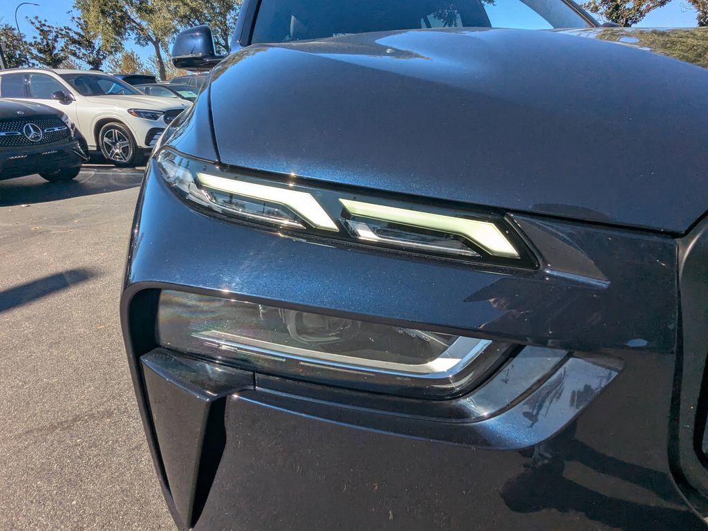 Used 2023 BMW X7 xDrive40i w/ M Sport Package image 24