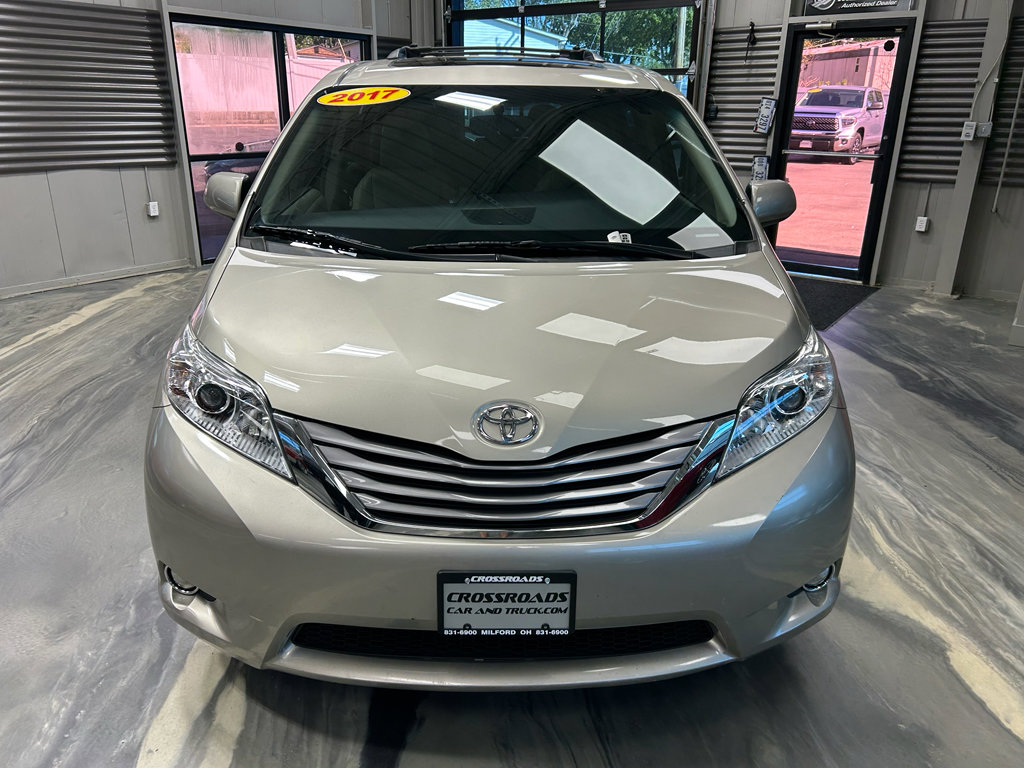 Used 2017 Toyota Sienna XLE w/ XLE Navigation Package FWD image 38