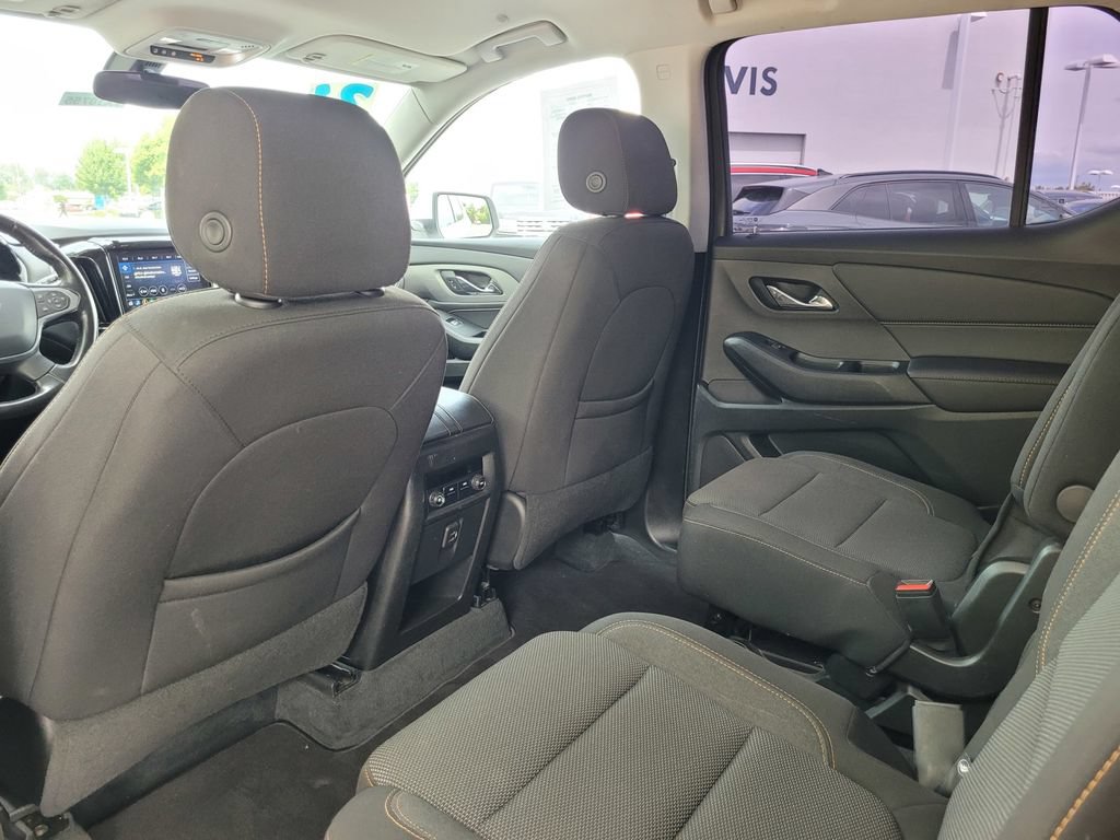 Used 2021 Chevrolet Traverse LT FWD image 15