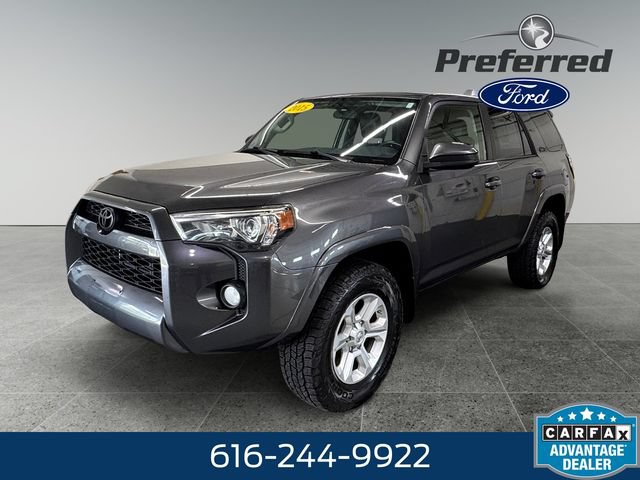 Used 2015 Toyota 4Runner SR5 AWD/4WD image 10