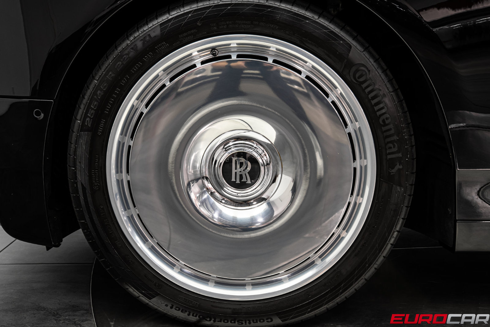 Used 2022 Rolls-Royce Phantom Sedan RWD image 23