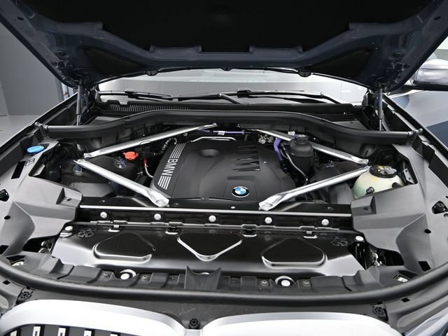 New 2026 BMW X7 xDrive40i AWD/4WD image 25