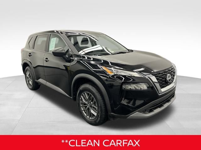 Used 2023 Nissan Rogue S image 2