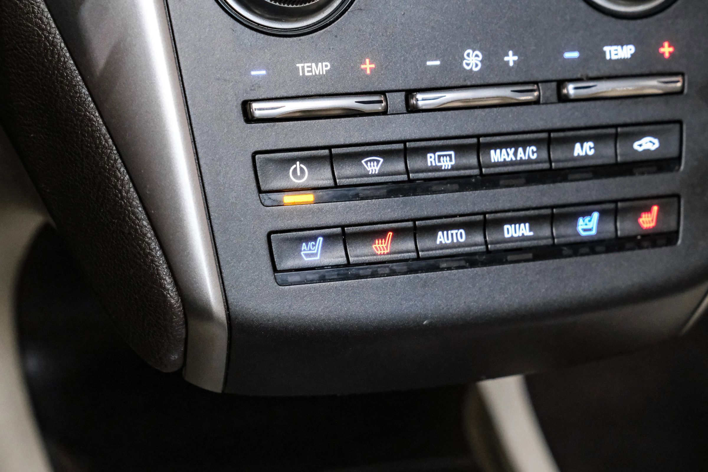 Used 2015 Lincoln MKC AWD w/ Equipment Group 102A Reserve image 22