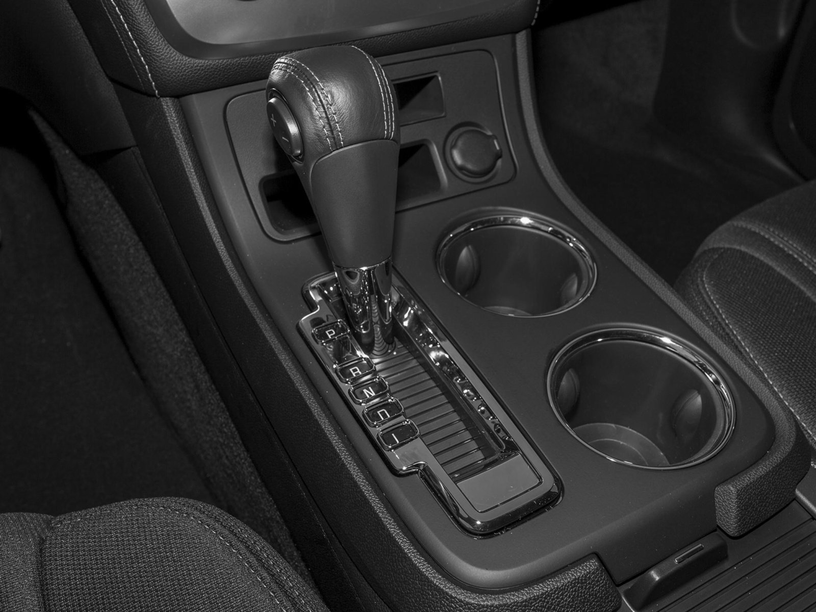 Used 2016 GMC Acadia SLE FWD image 9