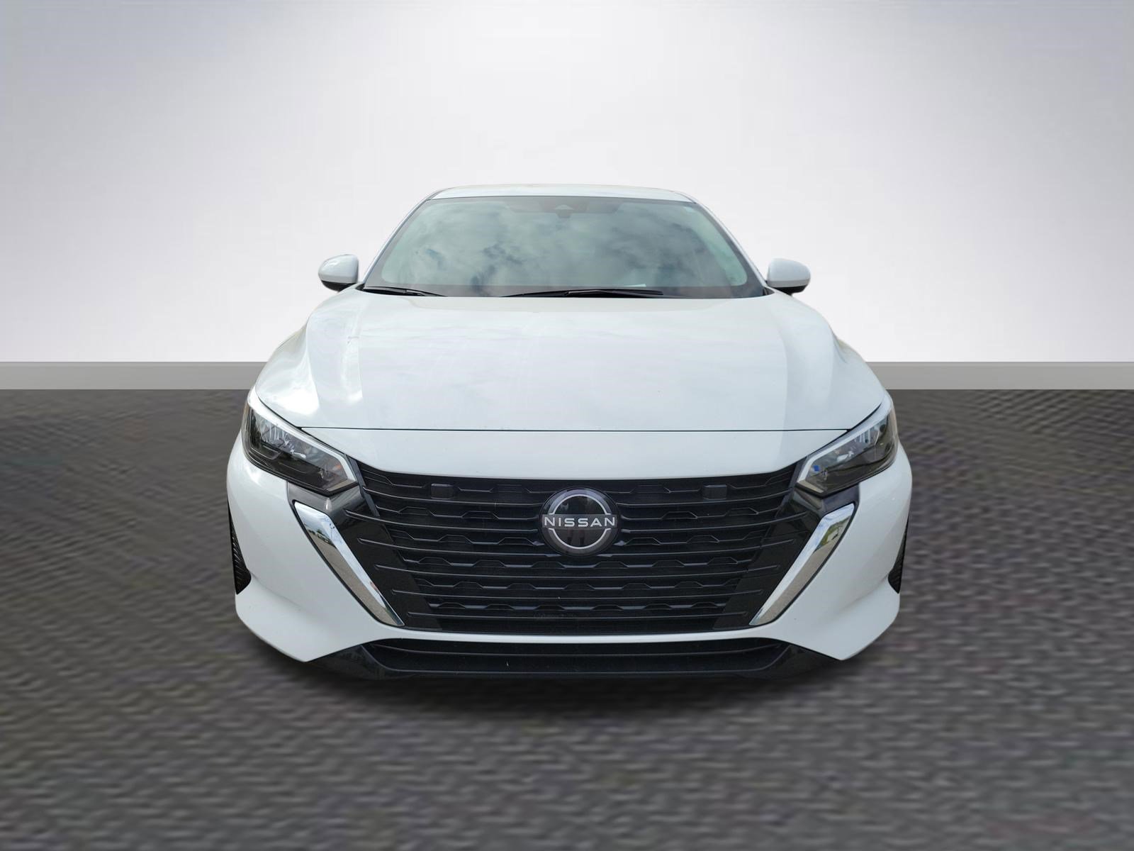 Used 2025 Nissan Sentra S image 2
