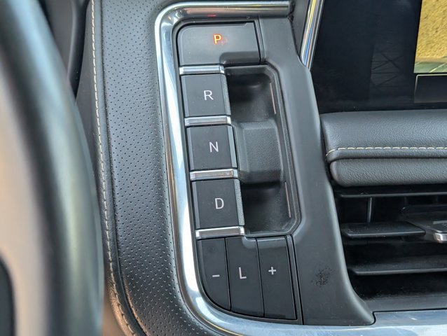 Used 2023 GMC Yukon SLT AWD/4WD image 26