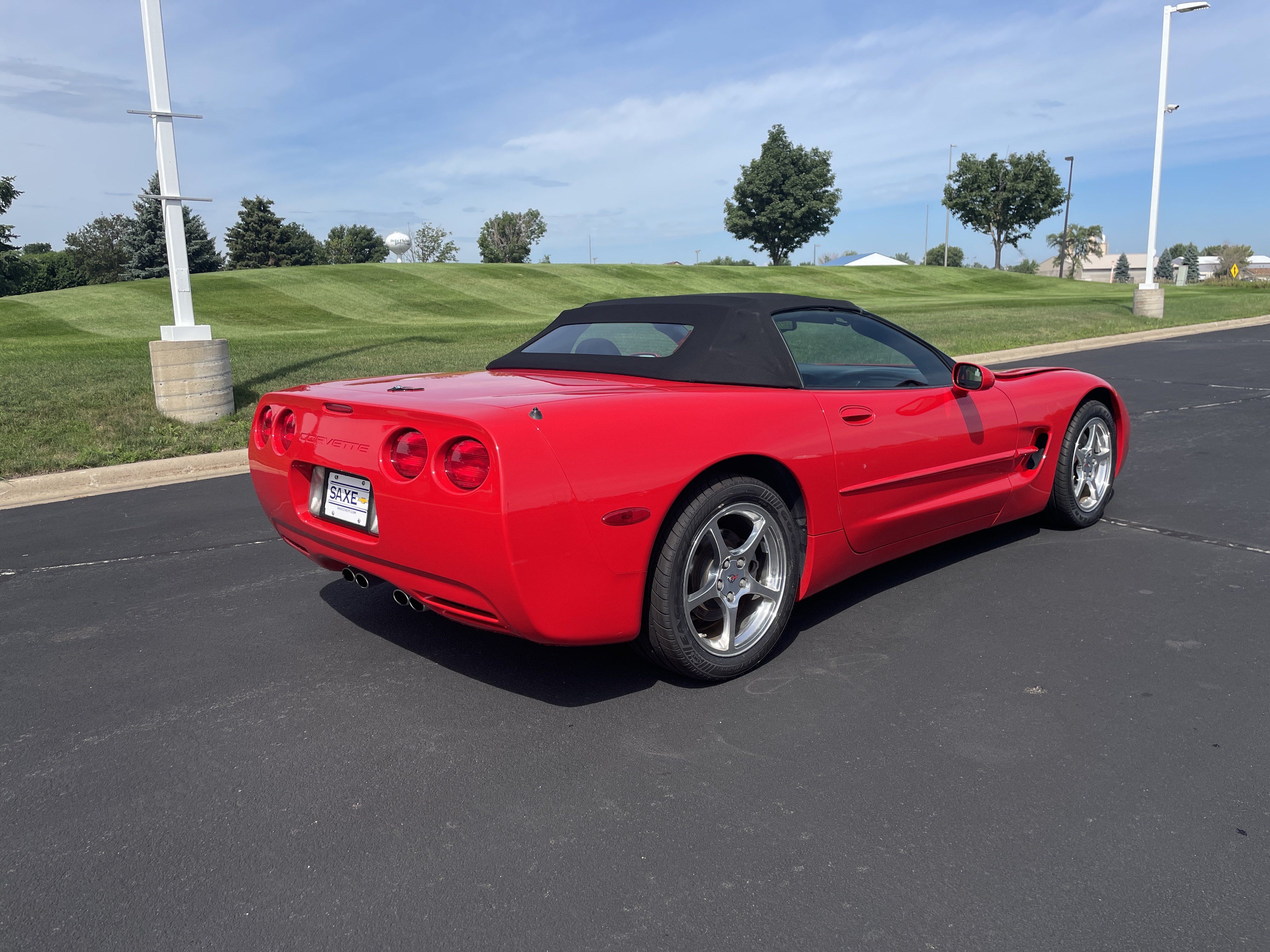 Used 2001 Chevrolet Corvette Convertible w/ Preferred Equipment Group2 RWD image 5