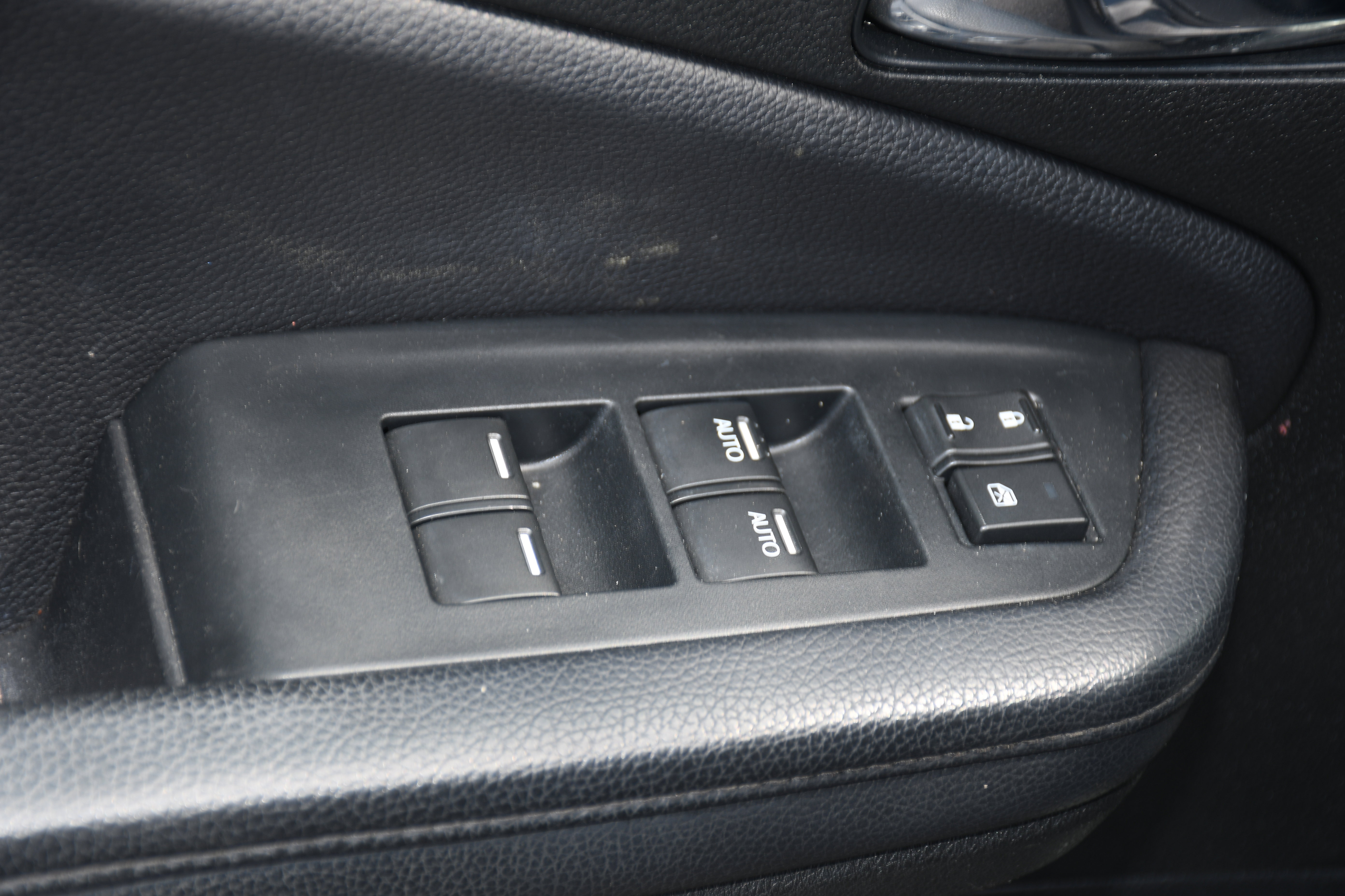 Used 2022 Honda Pilot Elite image 11