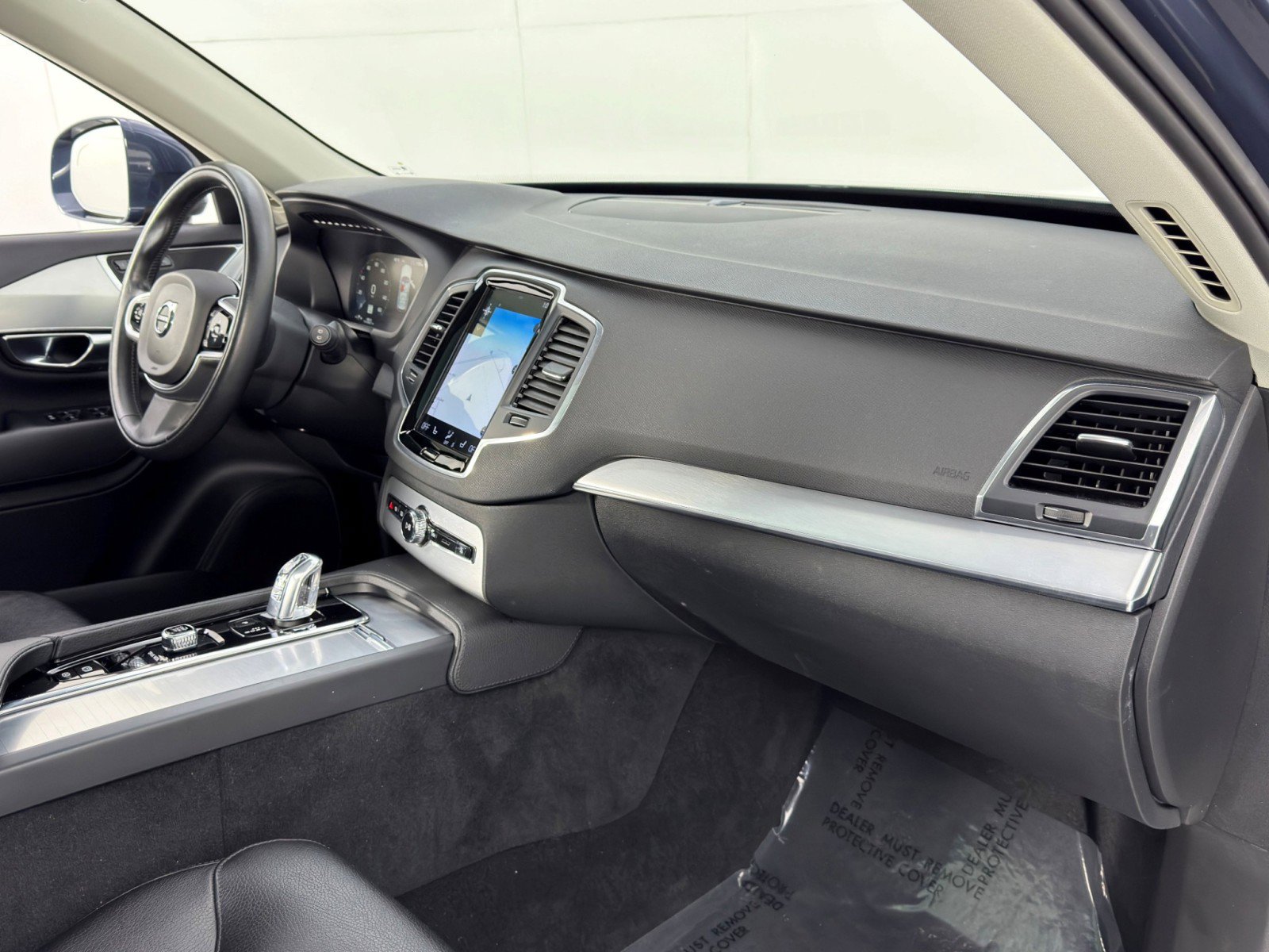 Used 2018 Volvo XC90 T8 Momentum w/ Convenience Package AWD/4WD image 14