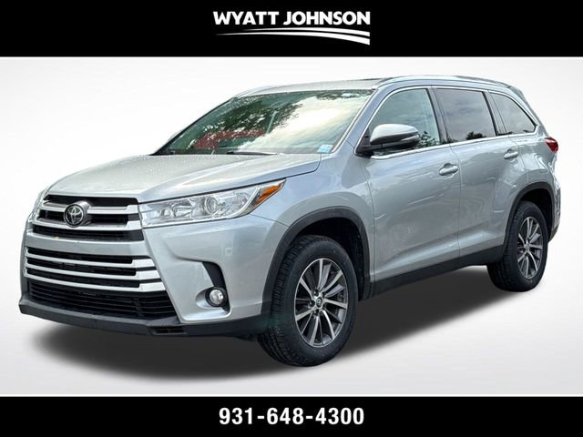 Used 2019 Toyota Highlander XLE FWD image 1