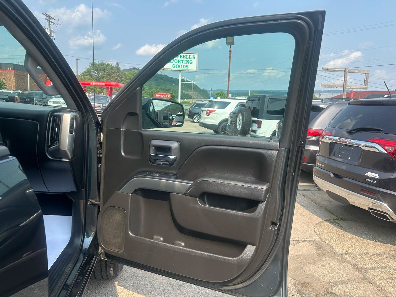 Used 2018 Chevrolet Silverado 1500 LT w/ All Star Edition AWD/4WD image 45