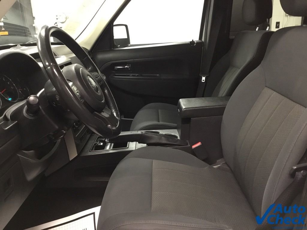 Used 2012 Jeep Liberty Sport w/ Popular Equipment Group AWD/4WD image 23
