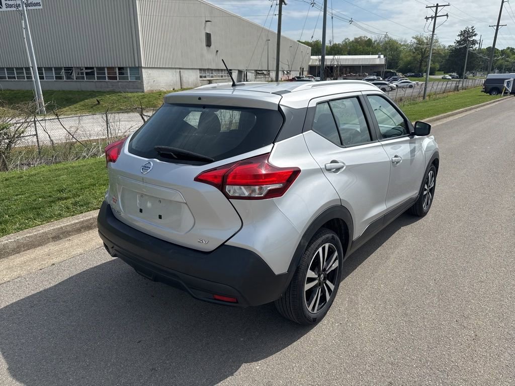 Used 2019 Nissan Kicks SV FWD image 3