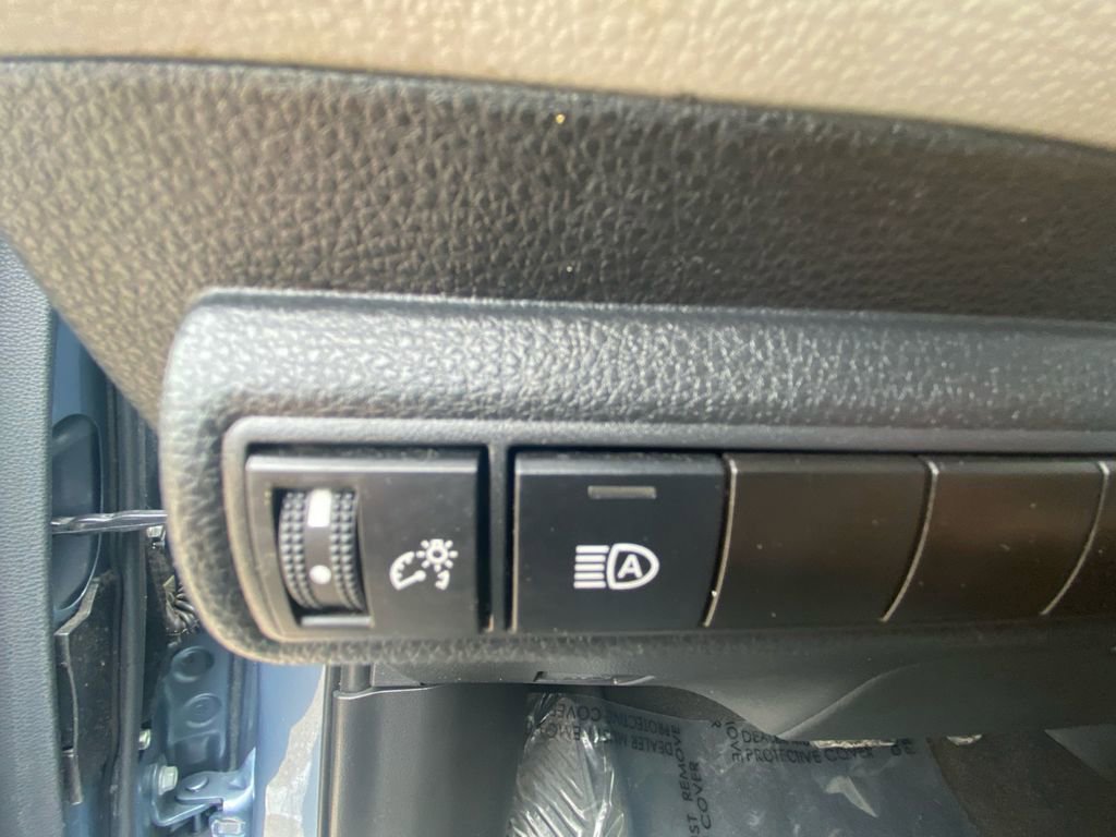 Used 2024 Toyota Corolla LE w/ LE Convenience Package image 28