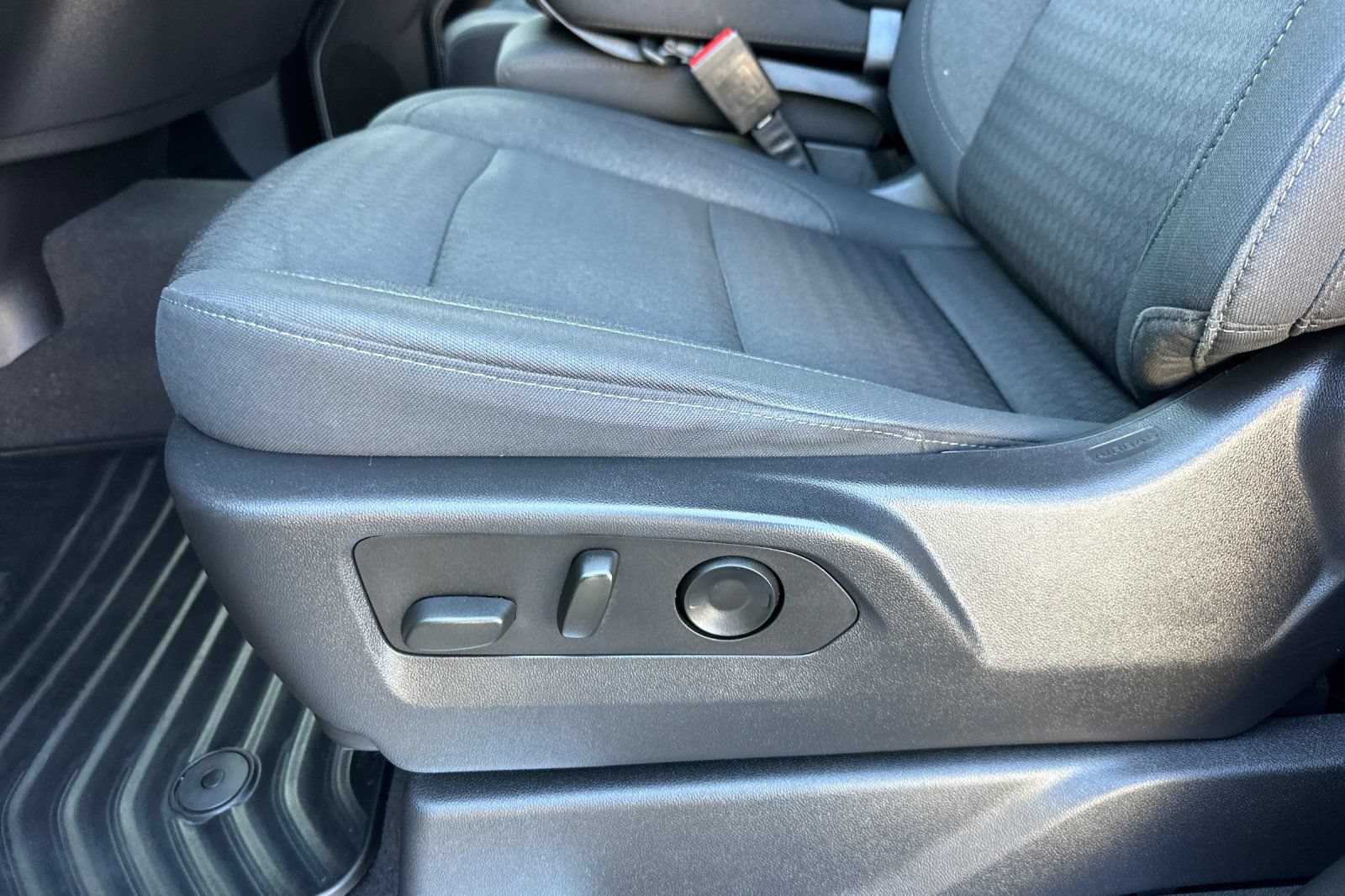 Certified 2023 Chevrolet Silverado 1500 LT RWD image 13