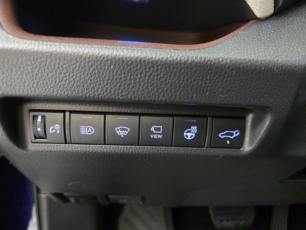 Used 2021 Toyota RAV4 Limited FWD image 28