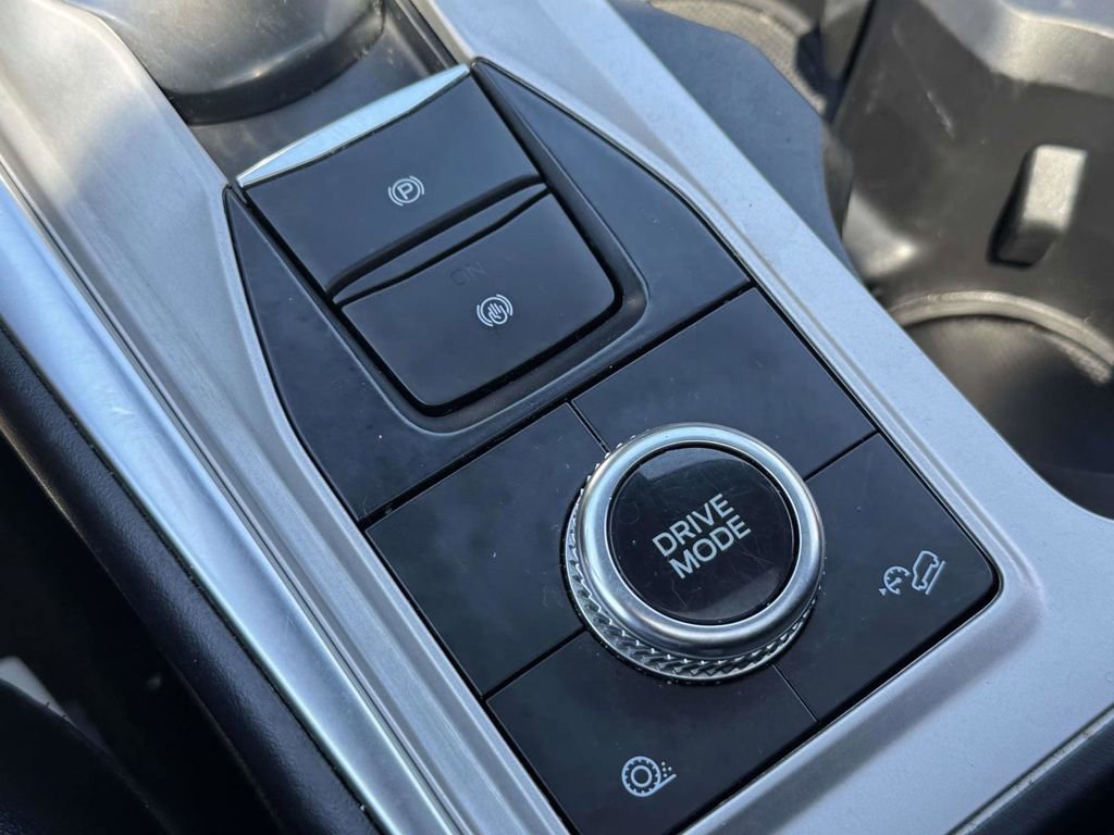 Used 2022 Ford Explorer XLT w/ Equipment Group 202A AWD/4WD image 10