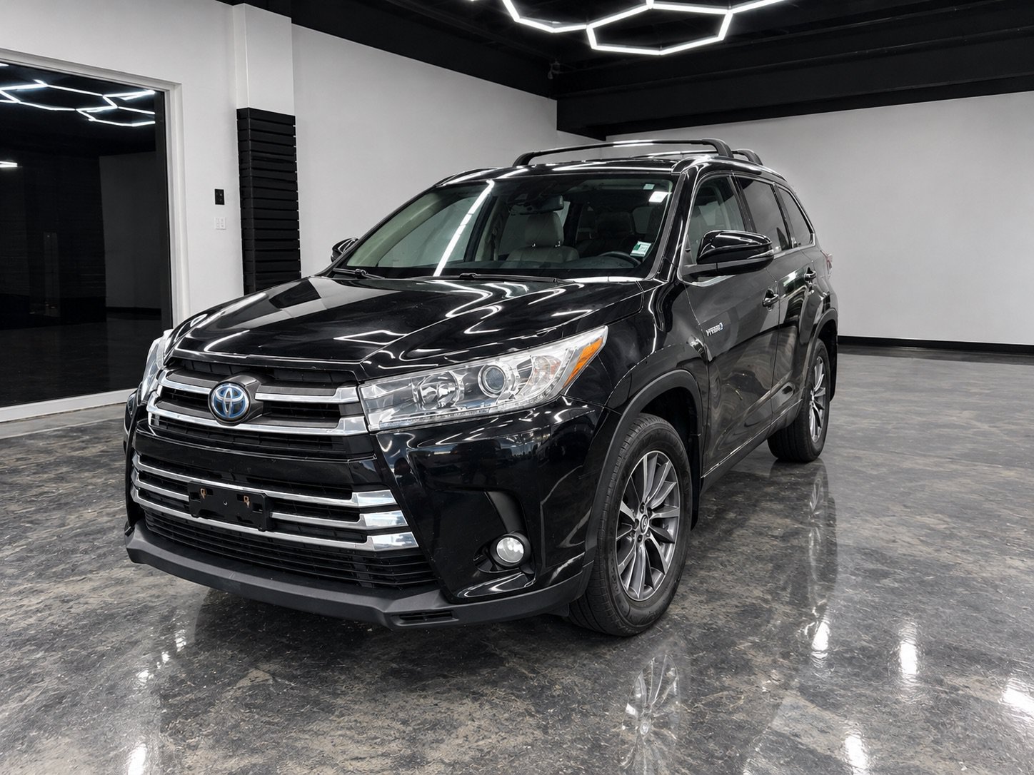 Used 2017 Toyota Highlander XLE