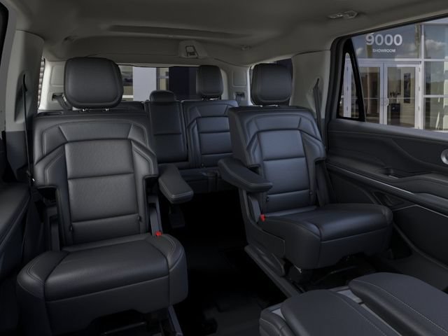 New 2026 Lincoln Navigator Premiere AWD/4WD image 11