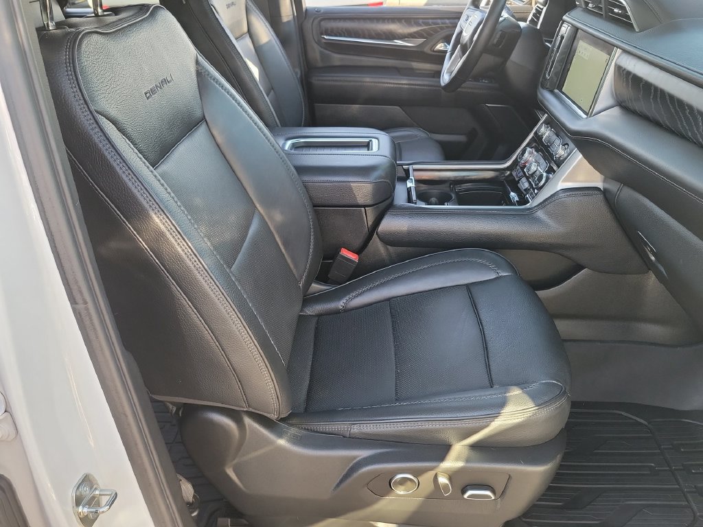 Used 2023 GMC Yukon Denali AWD/4WD image 29