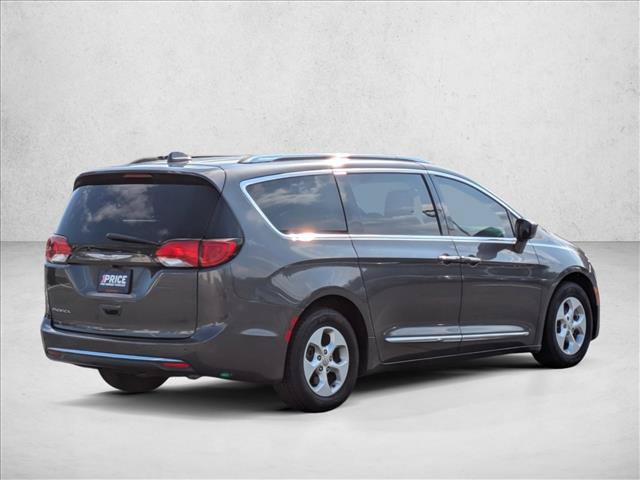 Used 2017 Chrysler Pacifica Touring-L Plus FWD image 5