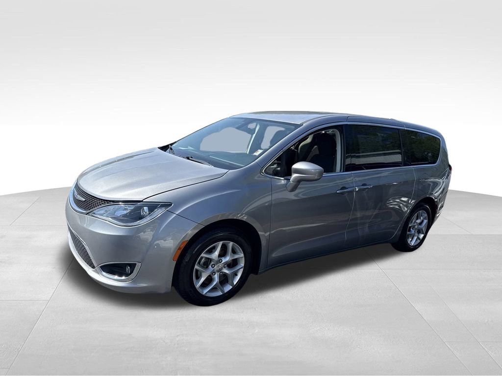 Used 2018 Chrysler Pacifica Touring Plus w/ Tire & Wheel Group image 7