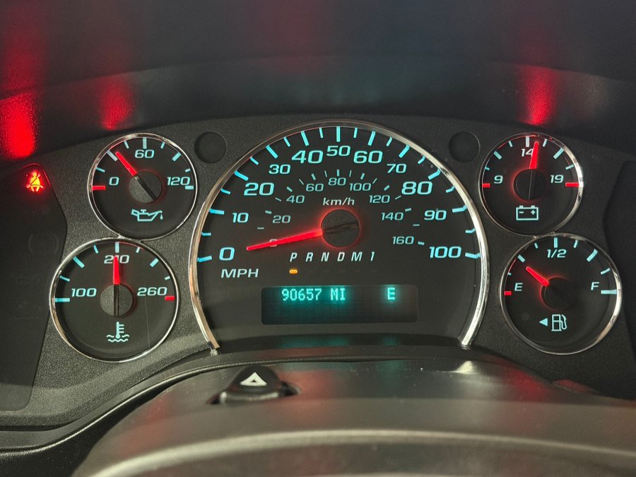 Used 2021 Chevrolet Express 3500 w/ Driver Convenience Package RWD image 28
