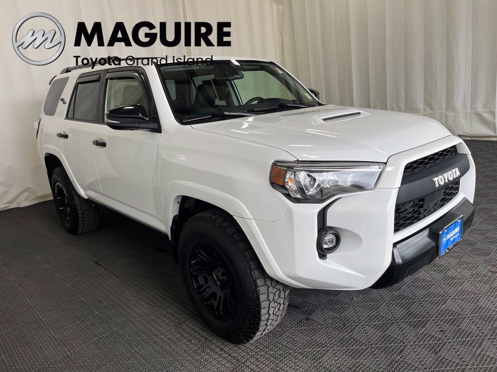 Used 2021 Toyota 4Runner Venture w/ Moonroof Package AWD/4WD image 34