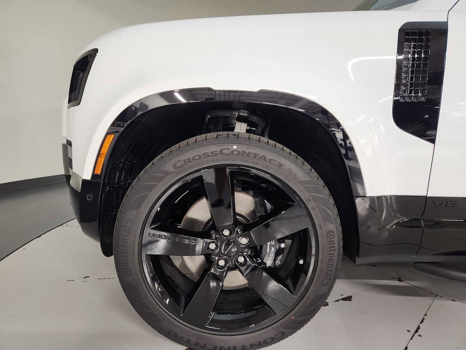 New 2026 Land Rover Defender 130 V8 AWD/4WD image 11