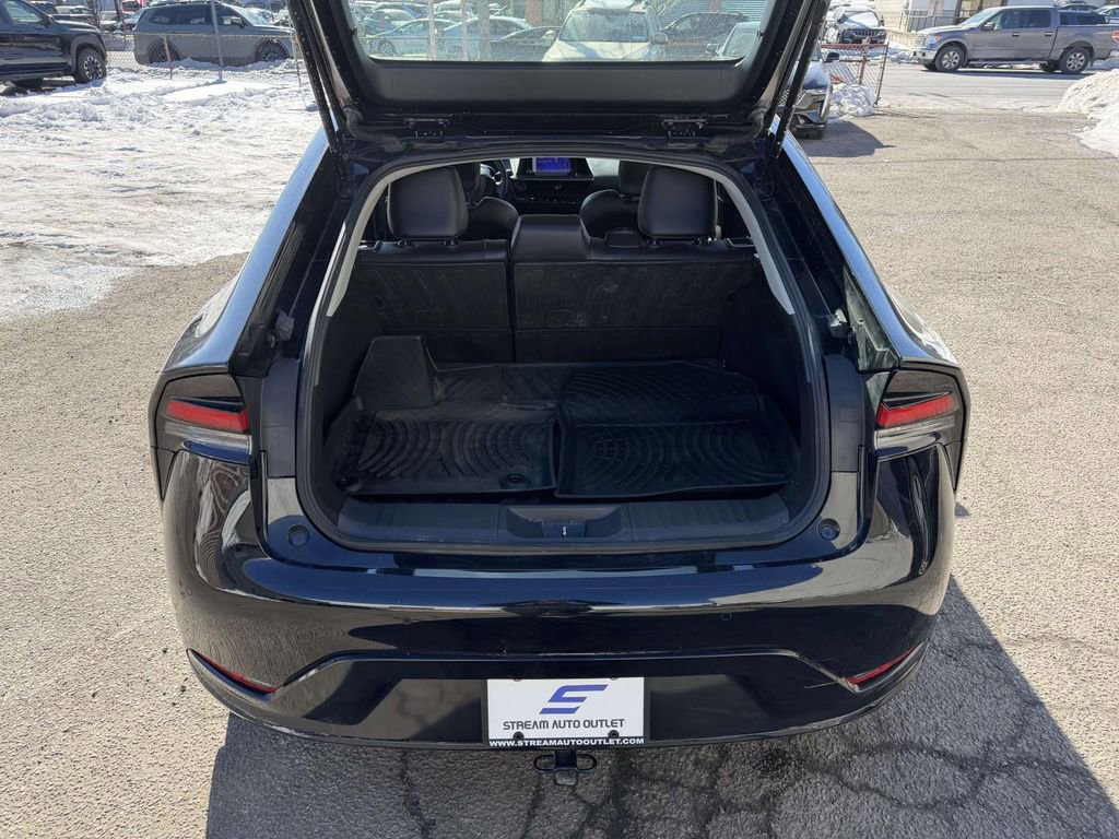 Used 2024 Toyota Prius XLE image 21