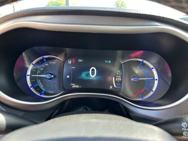 Certified 2023 Chrysler Pacifica Touring-L image 17