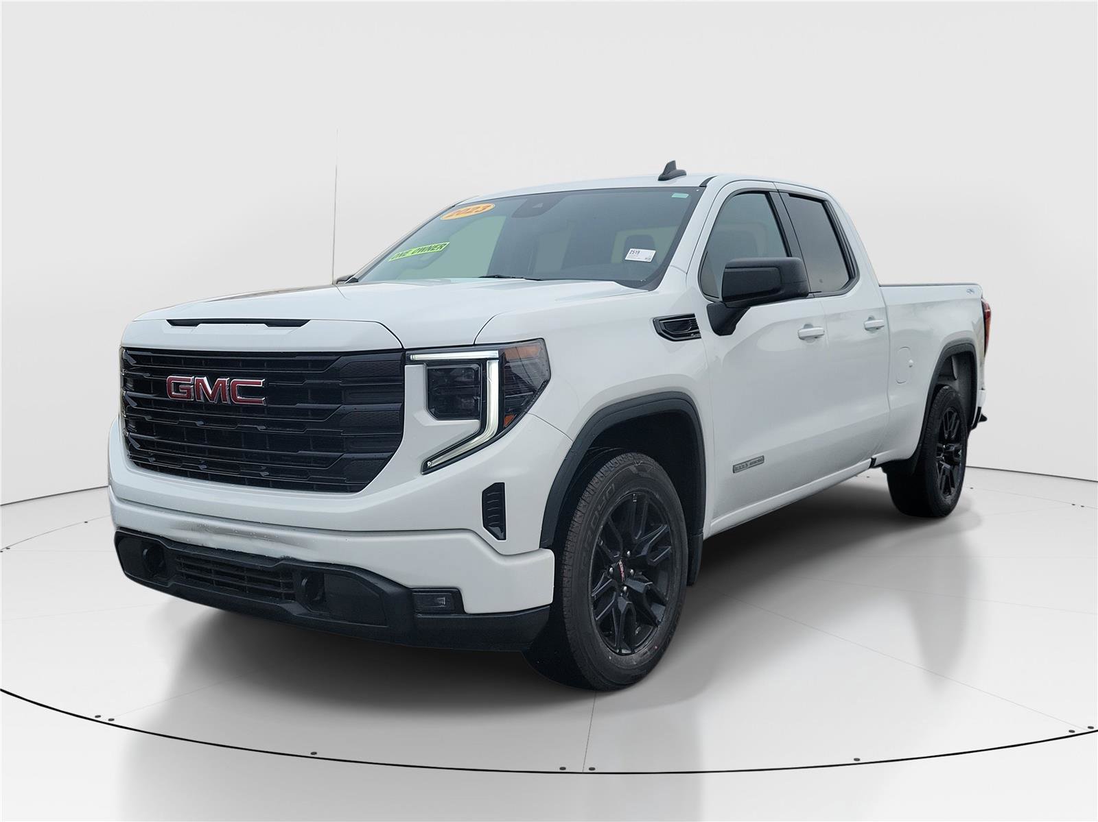 Used 2023 GMC Sierra 1500 Elevation image 2