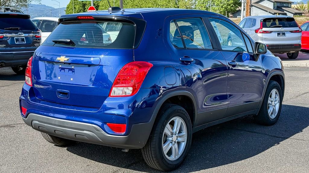 Used 2017 Chevrolet Trax LS AWD/4WD image 6