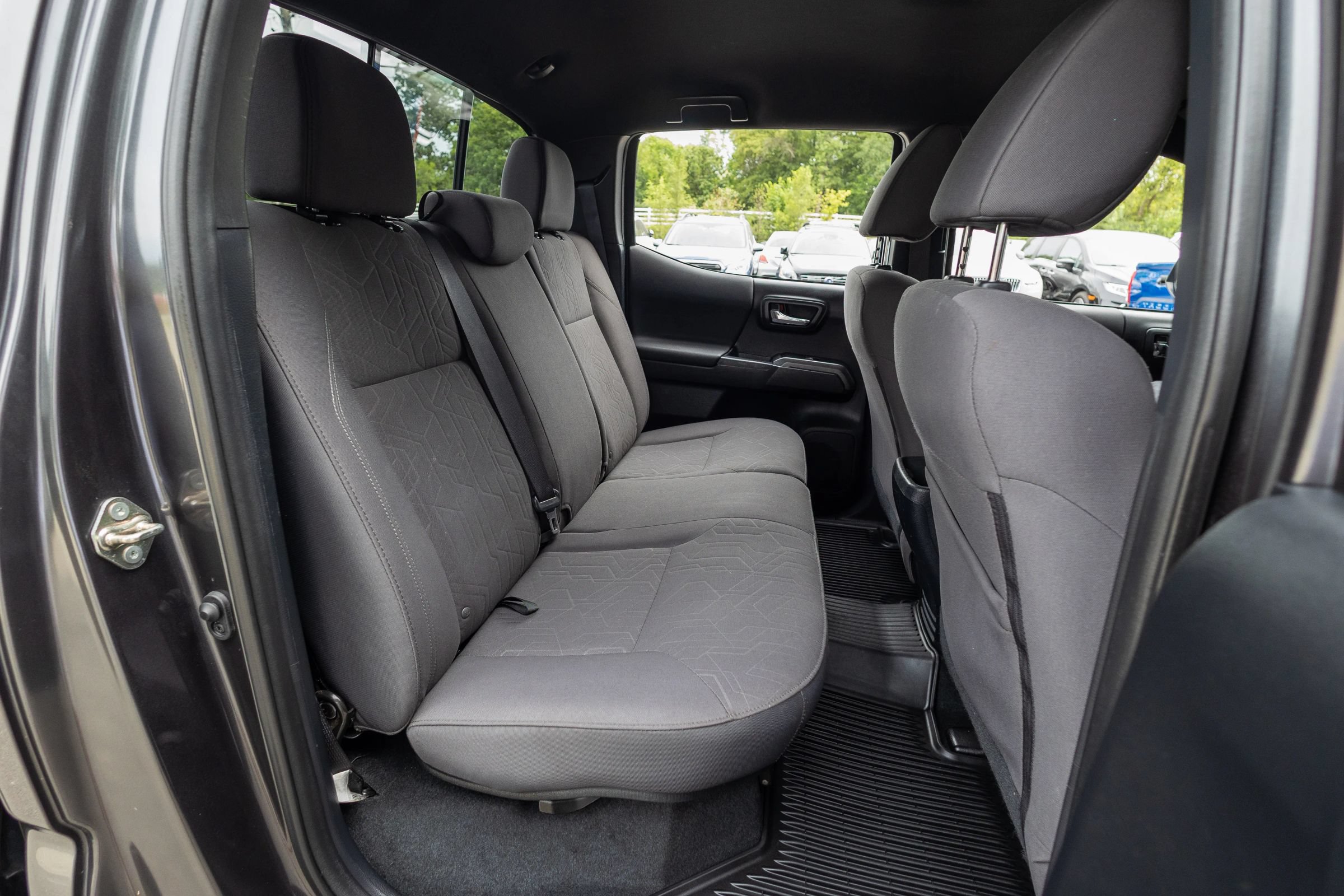 Used 2019 Toyota Tacoma TRD Sport AWD/4WD image 31
