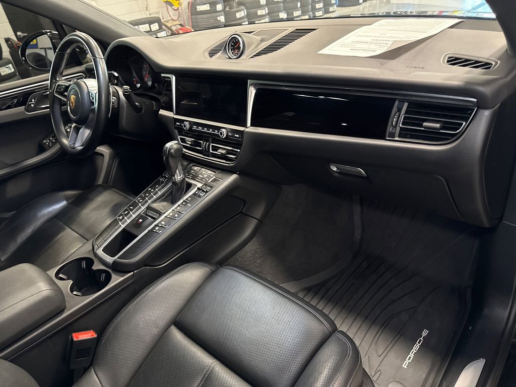 Used 2021 Porsche Macan S AWD/4WD image 16