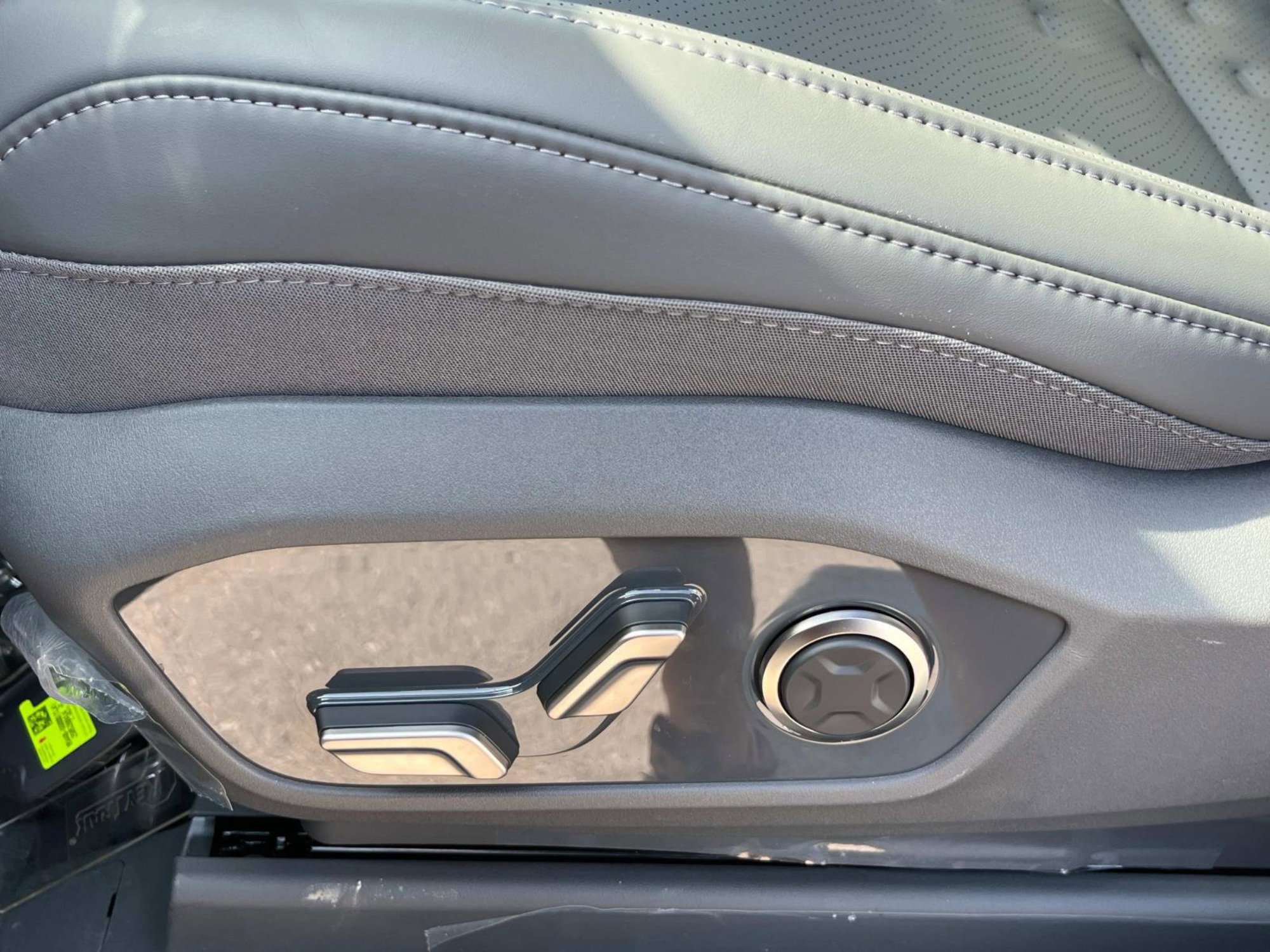 New 2026 Kia EV9 Wind image 25