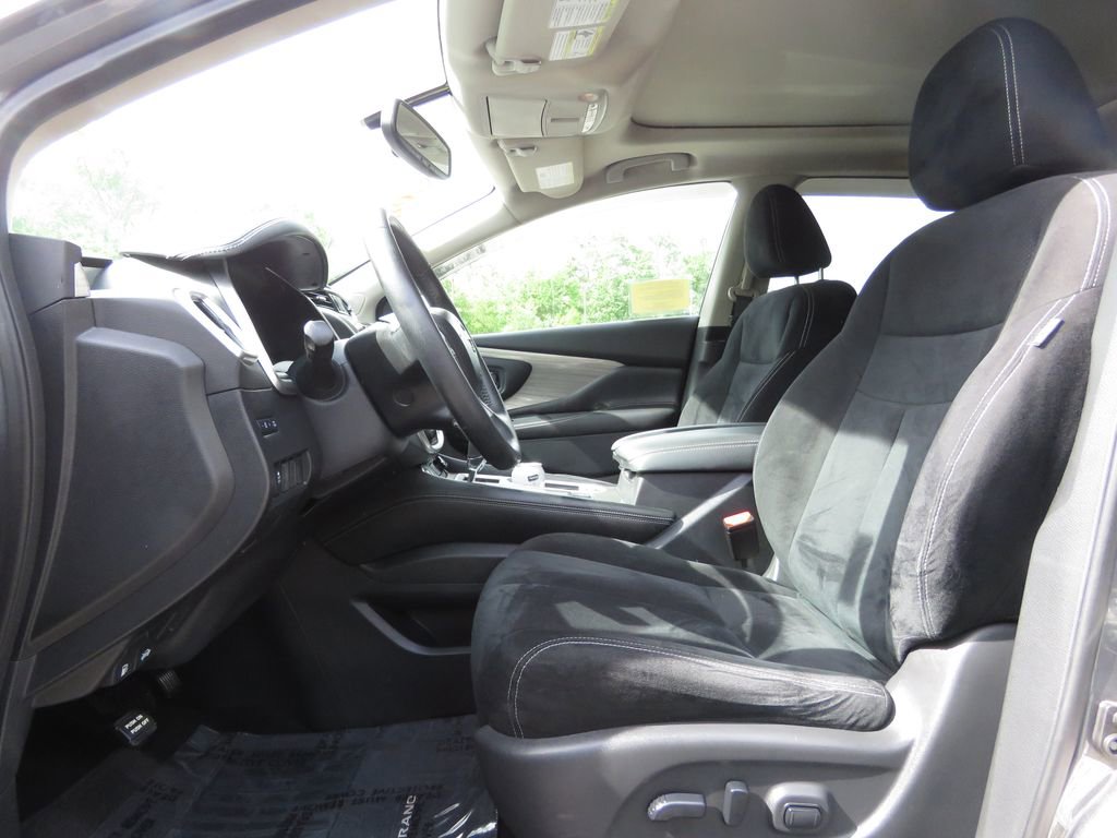 Used 2018 Nissan Murano SV w/ Premium Package AWD/4WD image 10