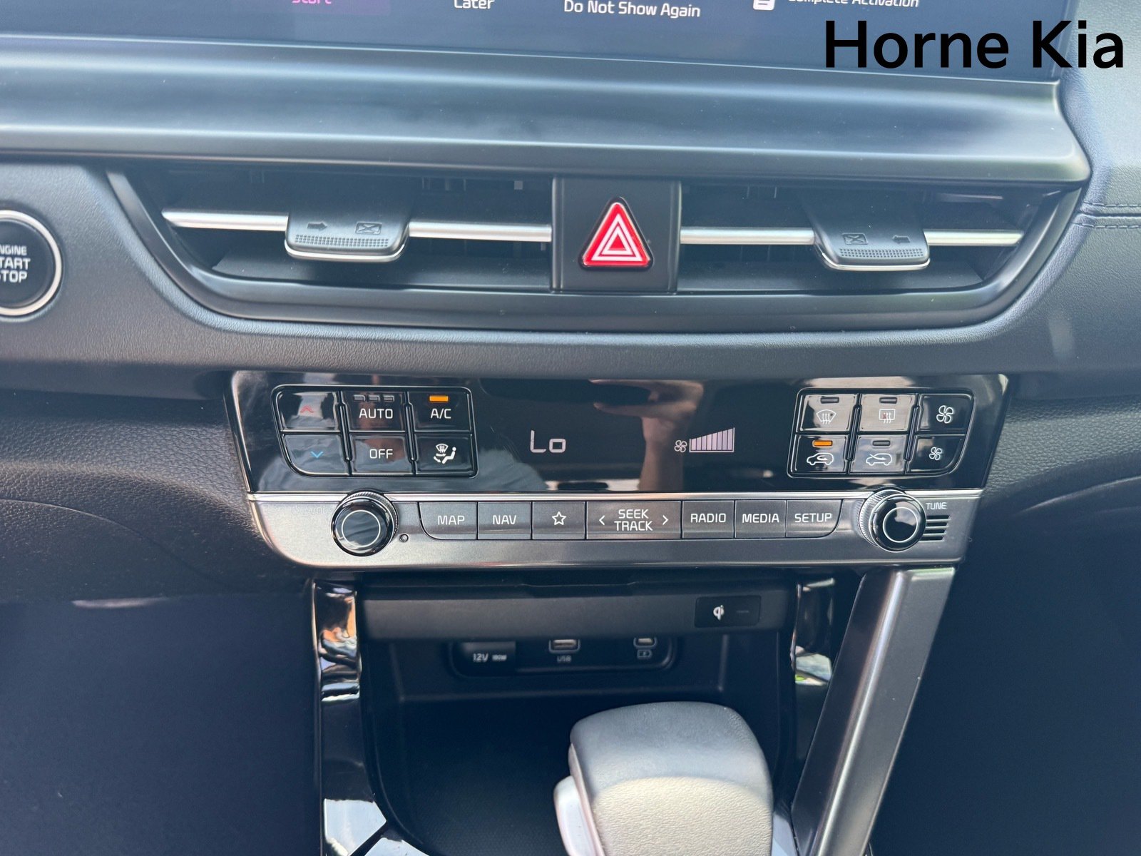 Certified 2024 Kia Seltos EX FWD image 23