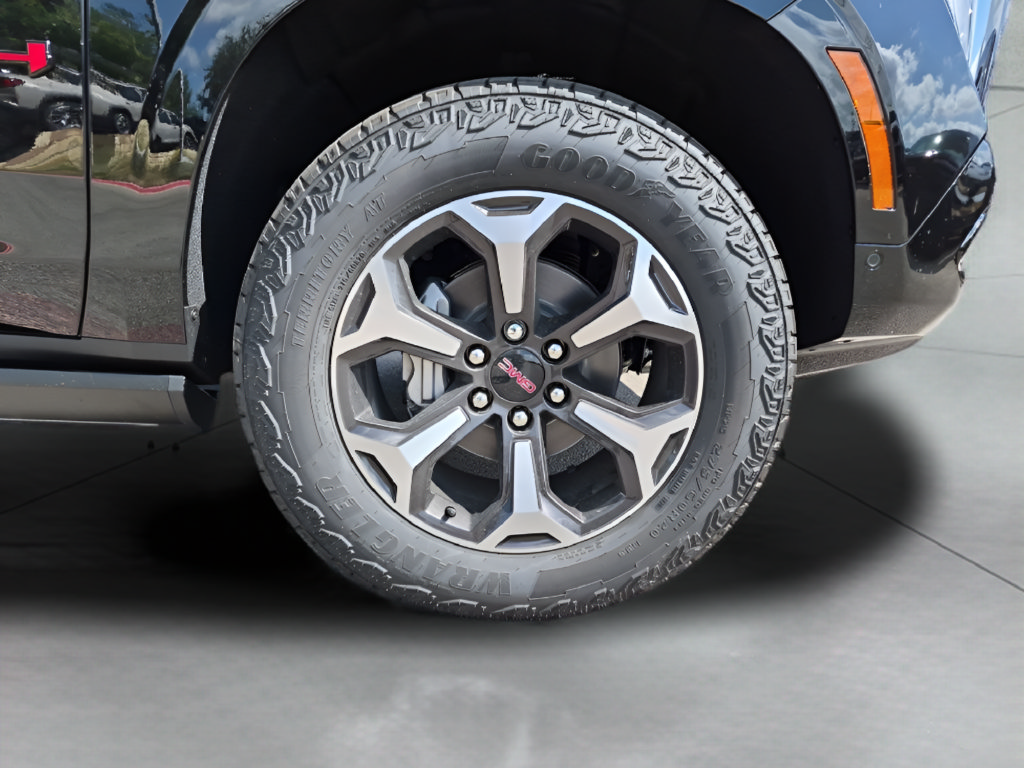 New 2026 GMC Yukon AT4 Ultimate AWD/4WD image 17