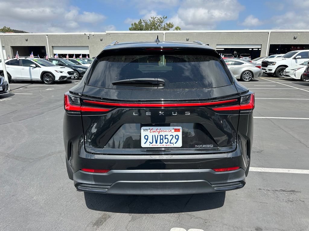 Used 2024 Lexus NX 250 FWD image 3