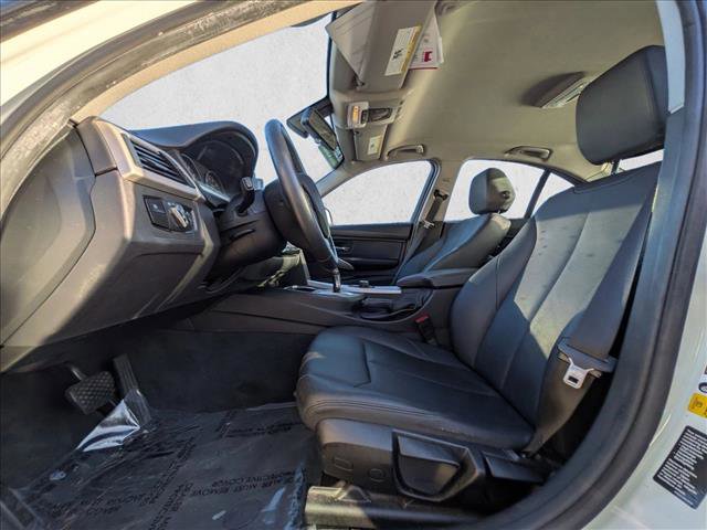 Used 2016 BMW 320i Sedan image 14