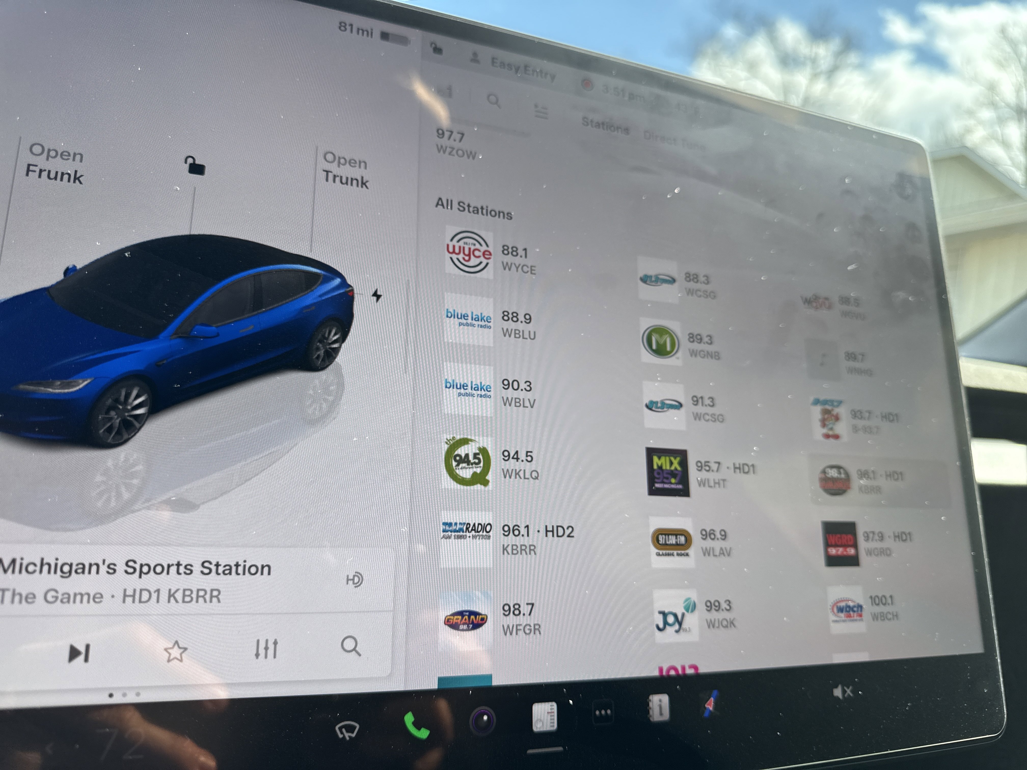 Used 2024 Tesla Model 3 Standard Range RWD image 30