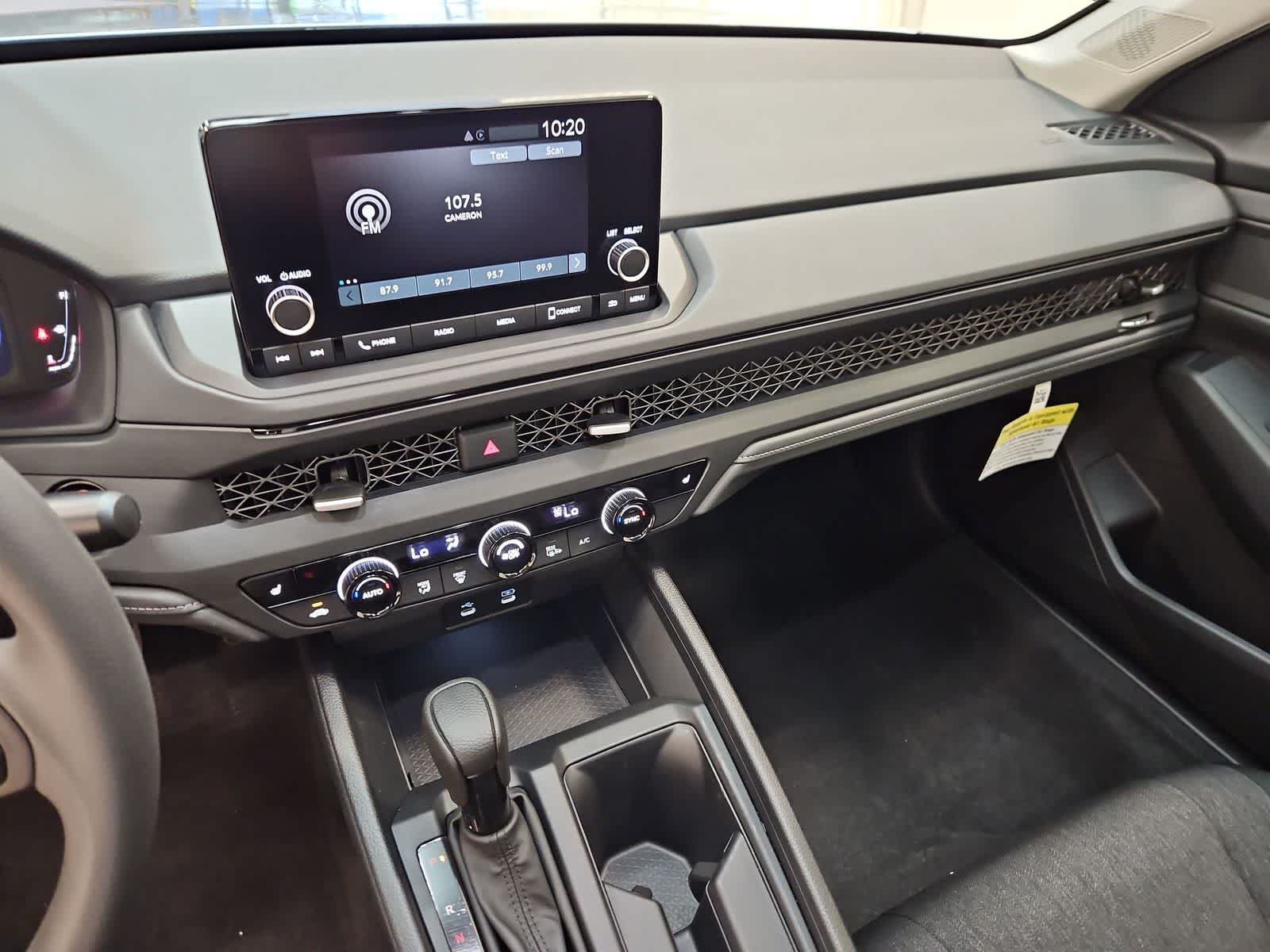 Used 2025 Honda Accord SE image 29