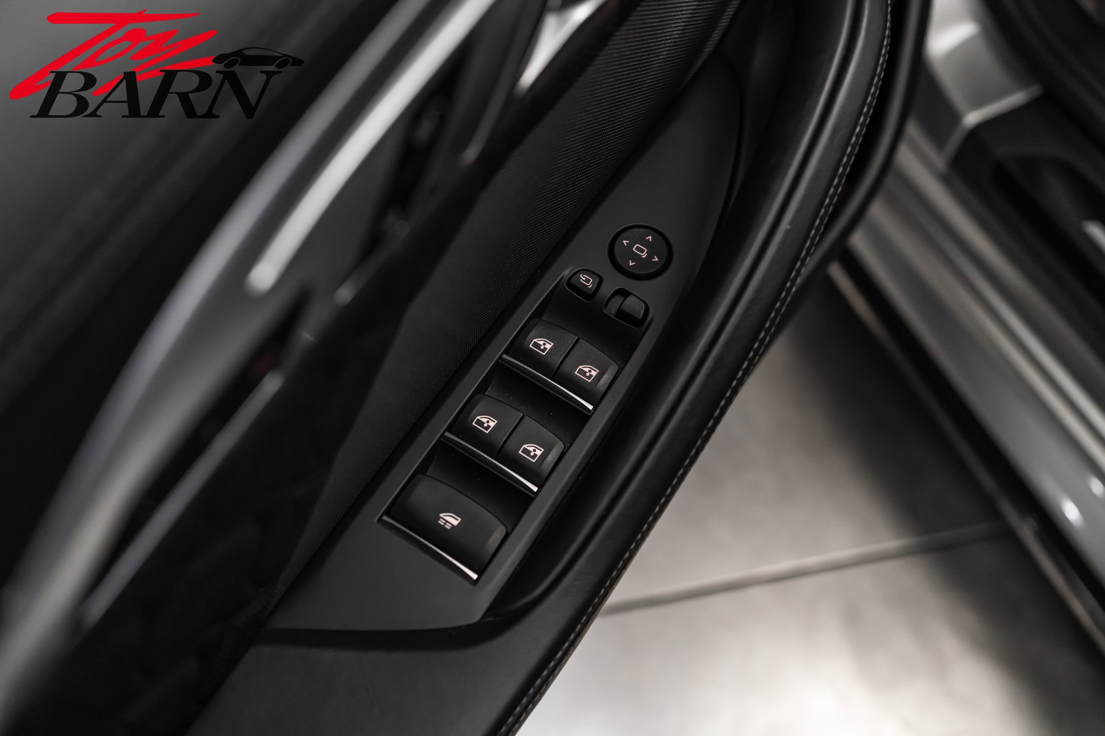 Used 2022 BMW M8 Competition image 29