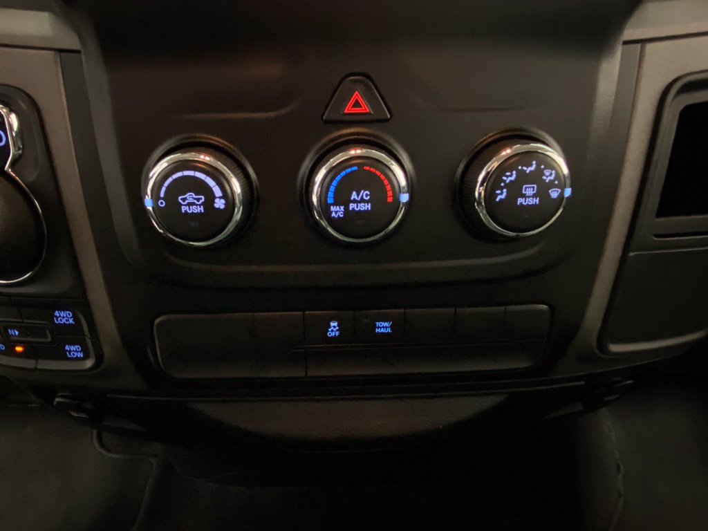 Used 2015 RAM 1500 Express AWD/4WD image 25