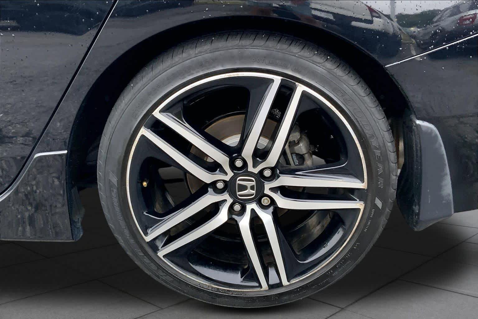 Used 2017 Honda Accord Sport Special Edition image 10