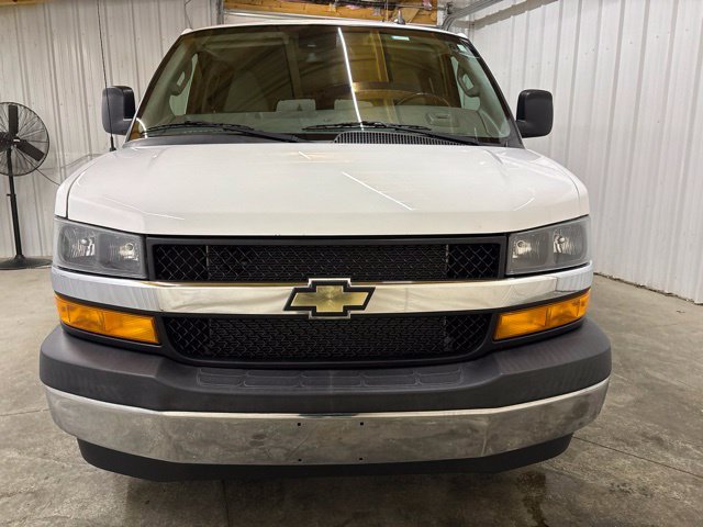 Used 2020 Chevrolet Express 2500 LT RWD image 2