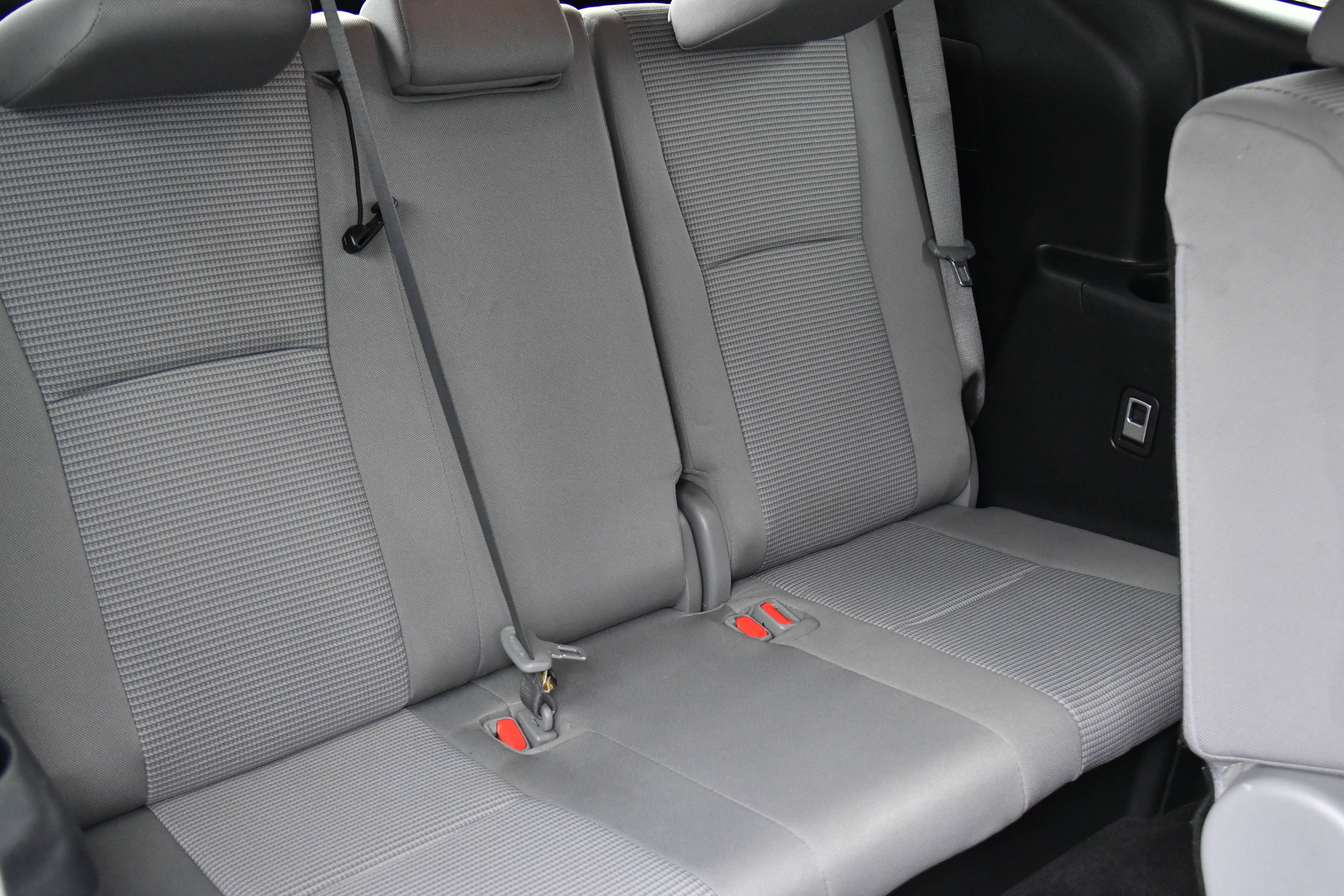Used 2022 Toyota Highlander LE AWD/4WD image 43